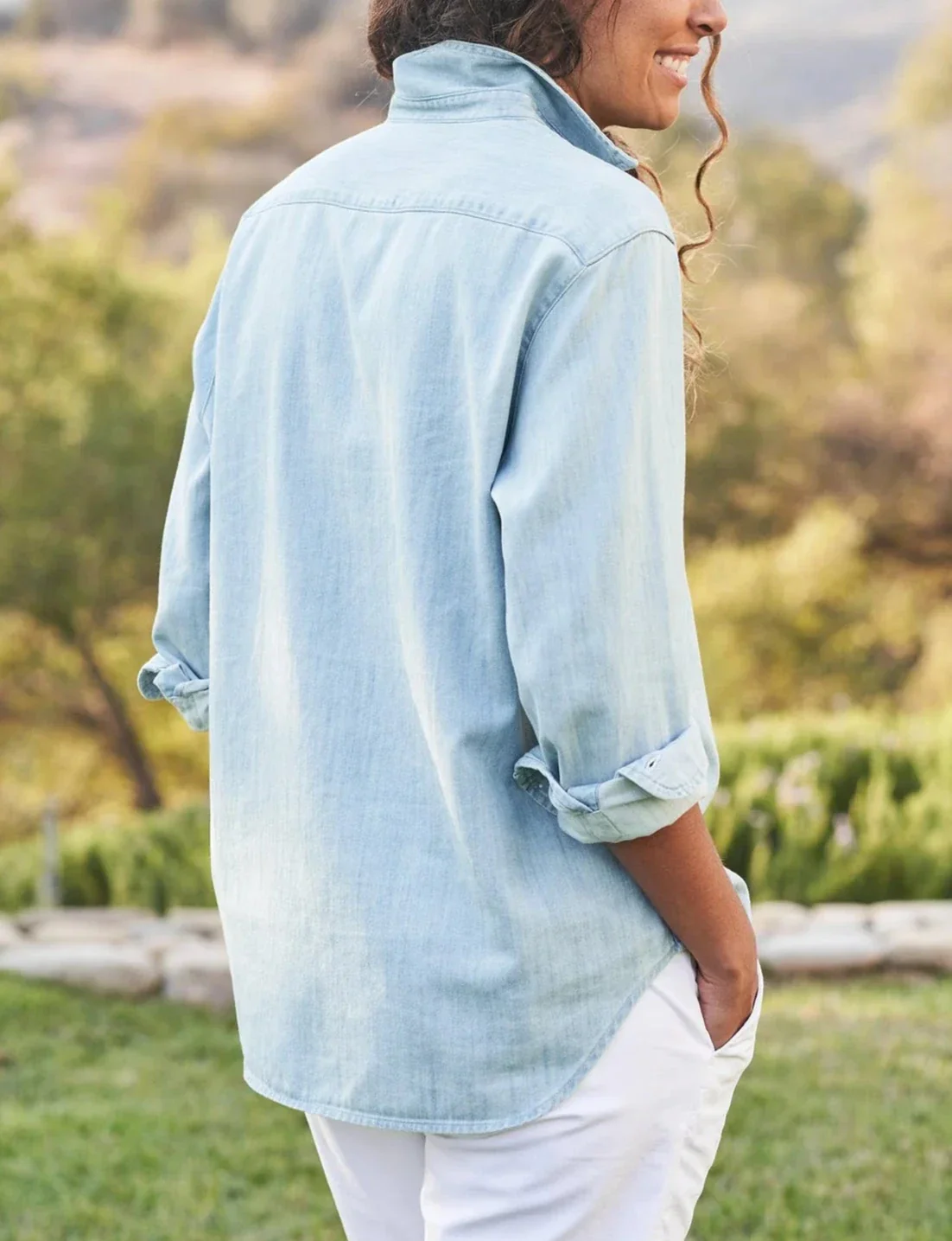 Eileen Button Up Shirt in Light Blue Wash - Image 3