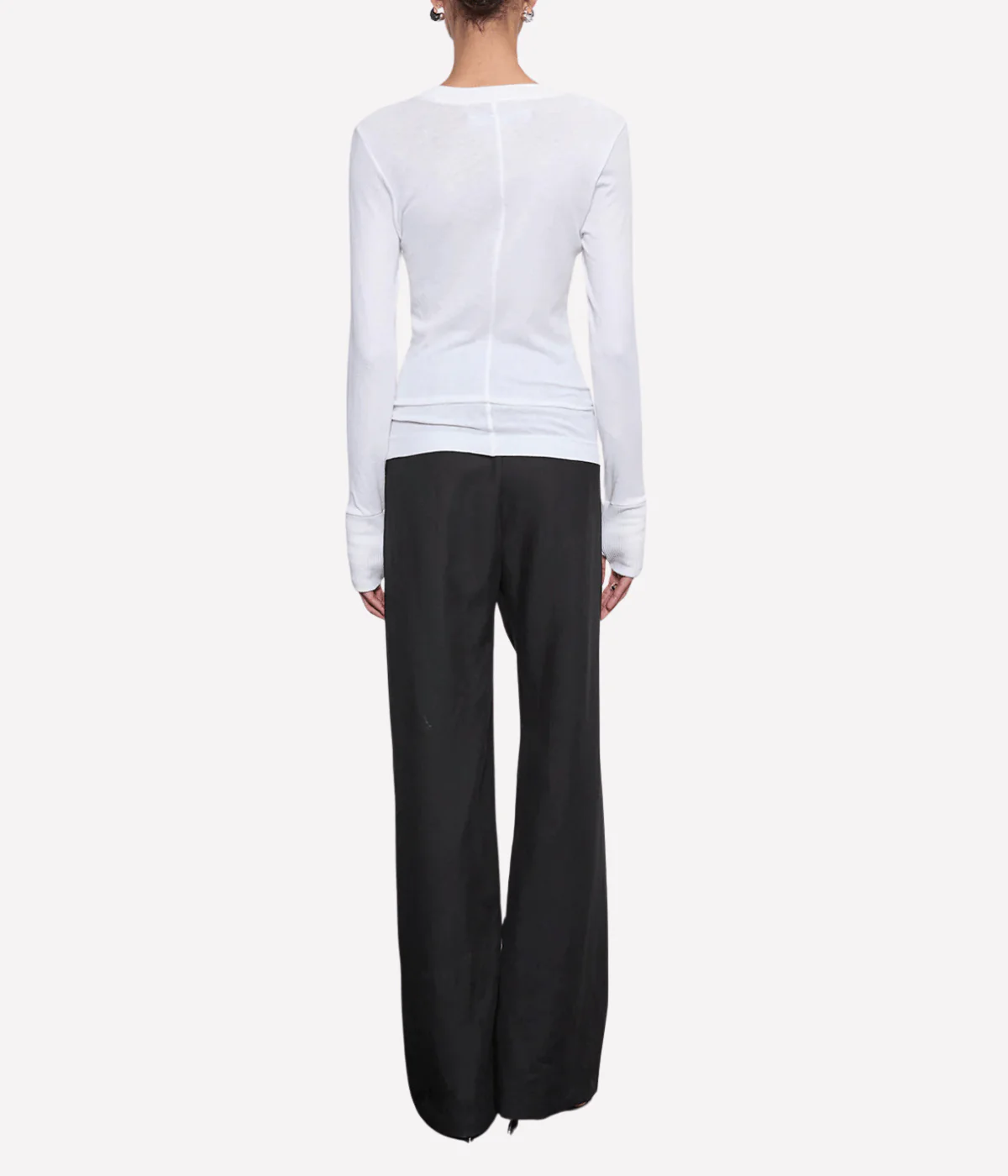 Cashmere Crew Neck Fitted Long Sleeve Top in White - Image 4